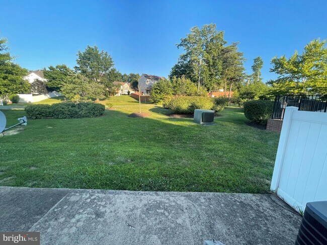 Building Photo - 60 Belladonna Ln