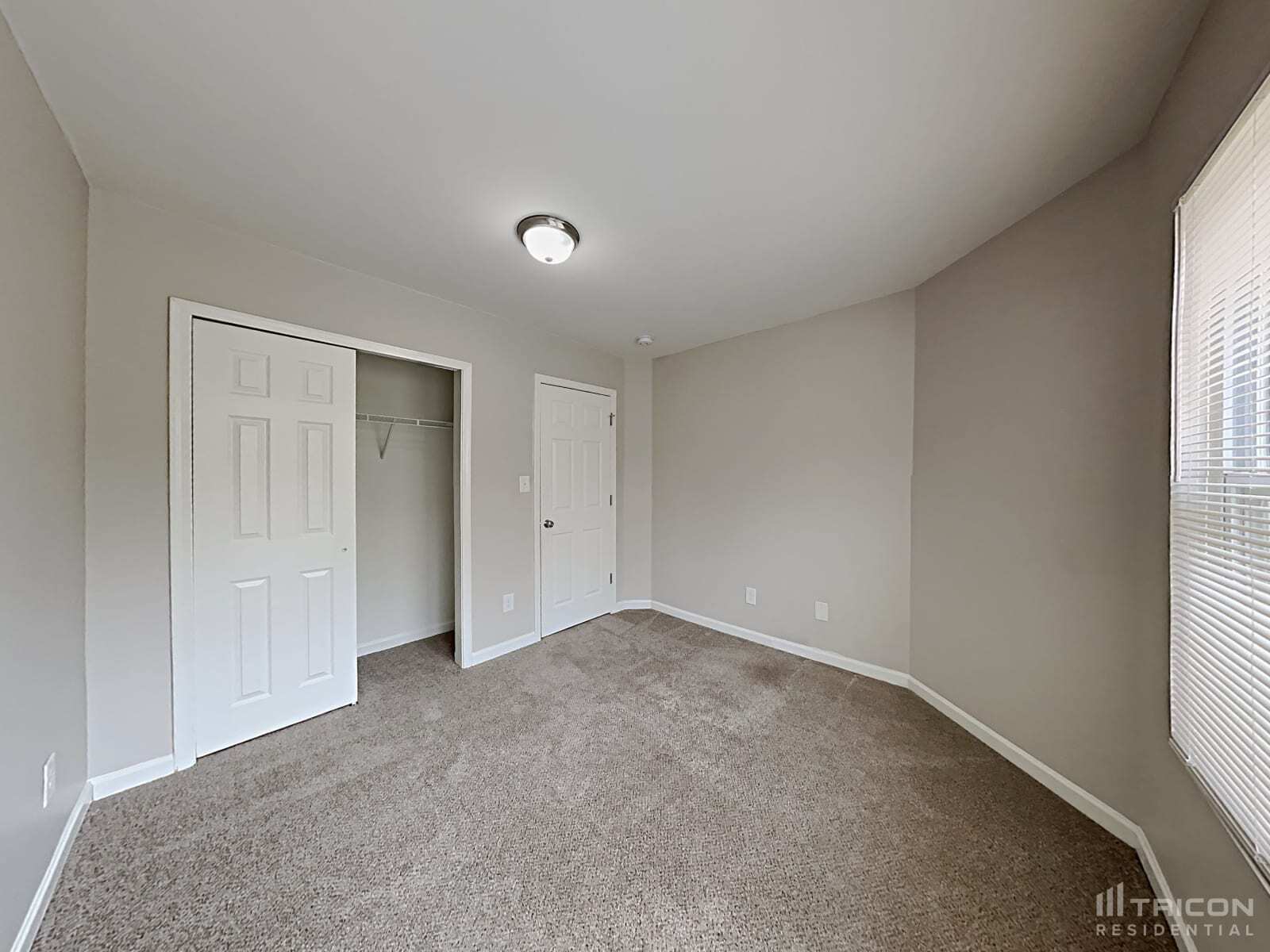 Building Photo - 915 Capra Court