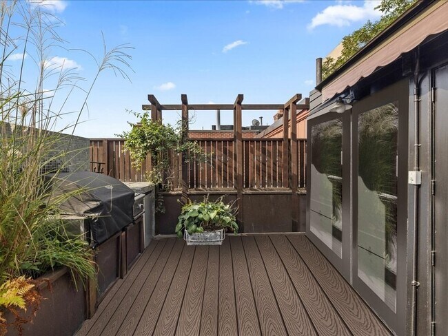 Building Photo - 81 Saint Botolph St