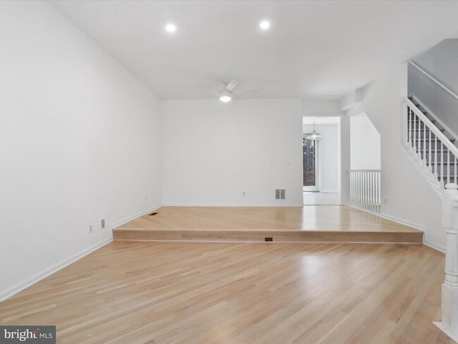 Building Photo - 5129 Beauregard St