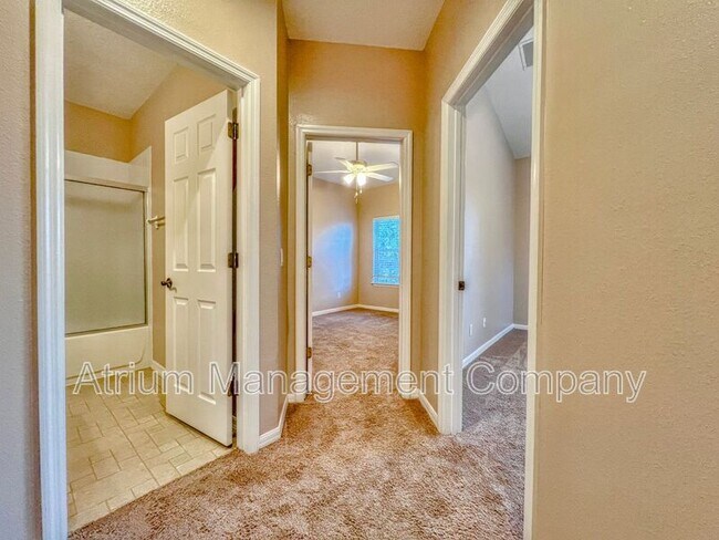 Building Photo - 590 Pinebranch Cir