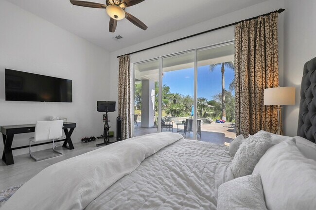 Building Photo - 267 Loch Lomond Rd