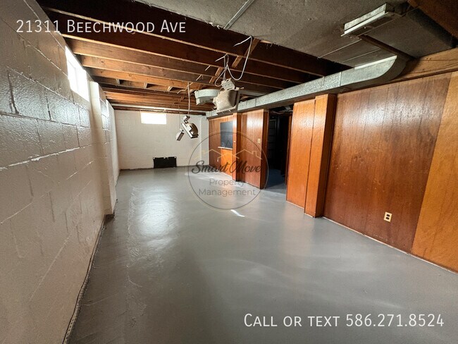 Building Photo - 21311 Beechwood Ave