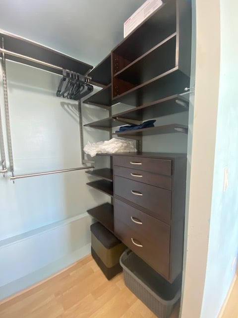 Master closet - 2575 Kuhio Ave