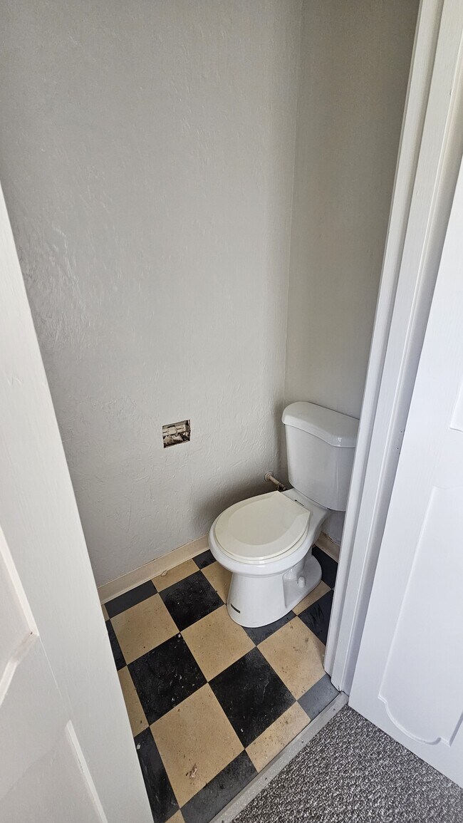 Building Photo - 2545 Nevada Ave