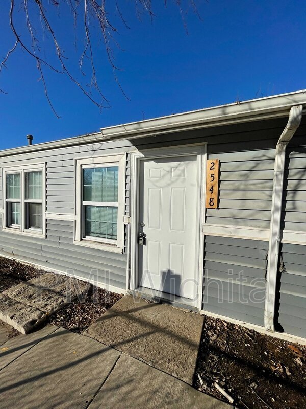 Primary Photo - 2548 N Wellington Pl