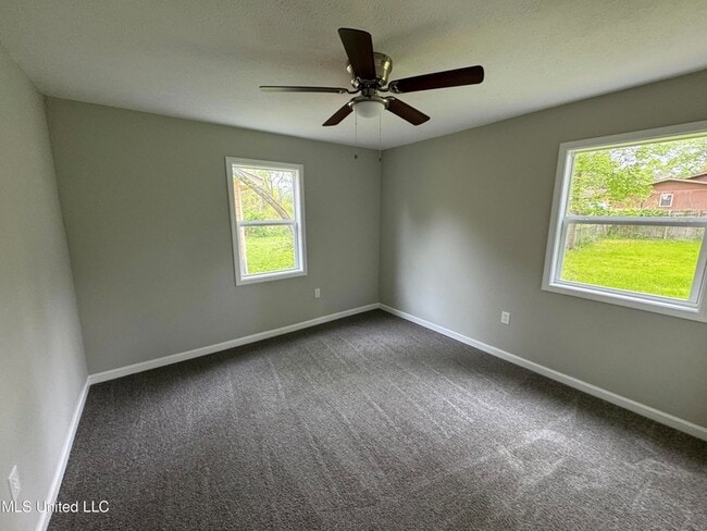 Building Photo - 742 Montclair Pl