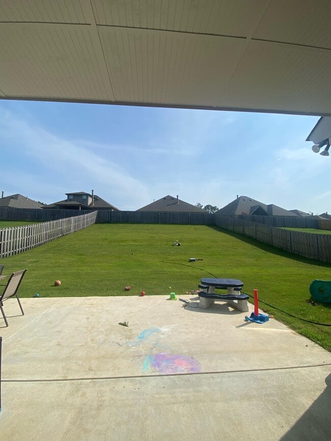 Building Photo - 9183 Helena Dr