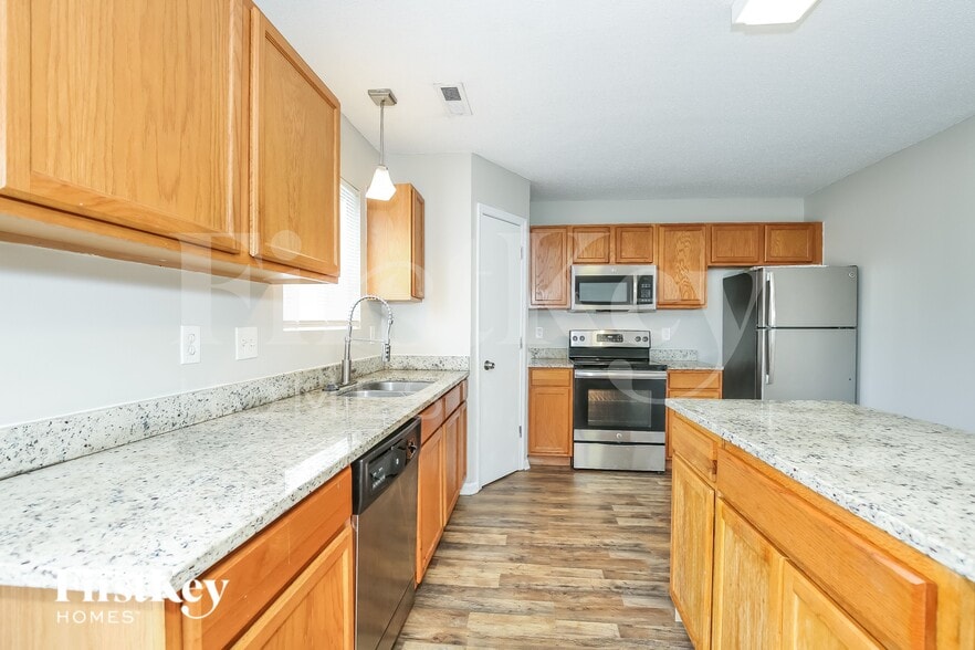 Building Photo - 5715 Waterpoint Dr