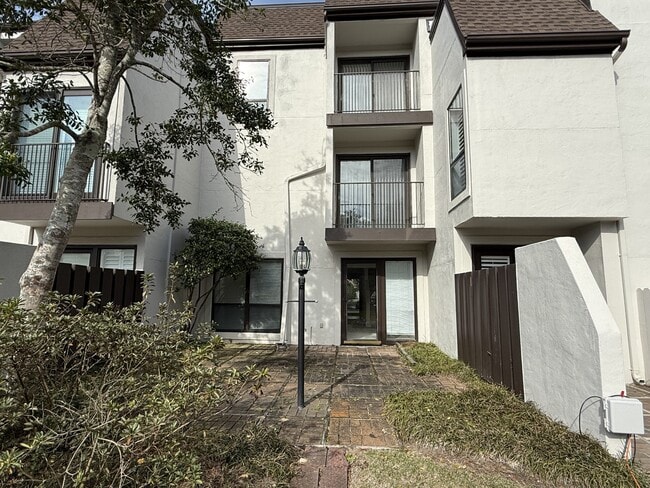 Building Photo - 155 Beaufort Ct