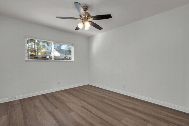 Building Photo - 2 bedroom - Incredible location!