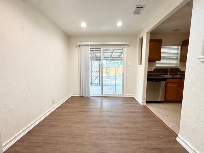 Building Photo - 5614 Timber Rail