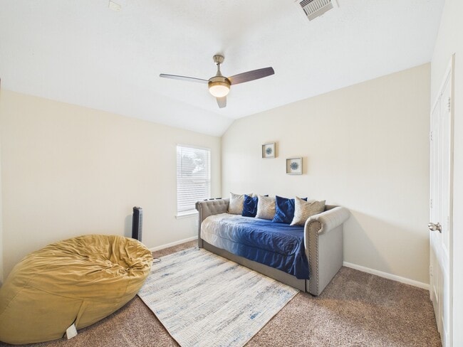 Building Photo - 9426 Russeff Field Ln