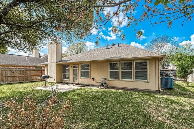 Building Photo - 18014 Still Springs Ct