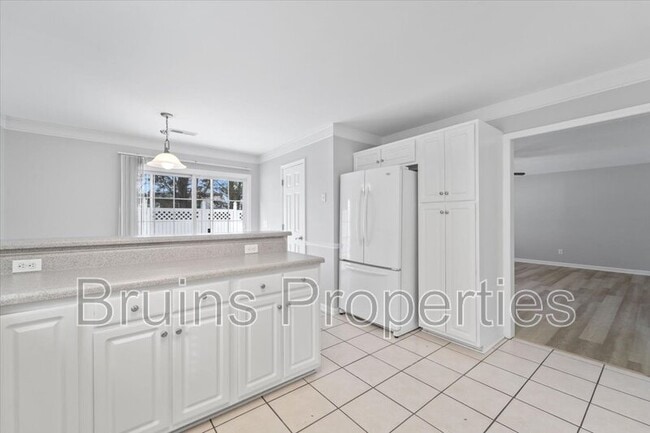 Building Photo - 1520 Birkdale Ct