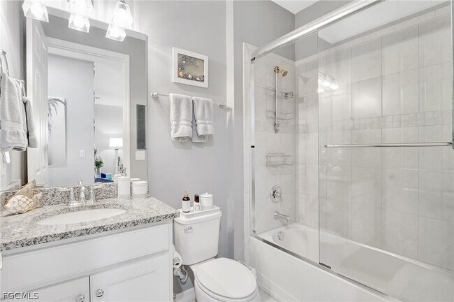 Building Photo - 10908 Clarendon St