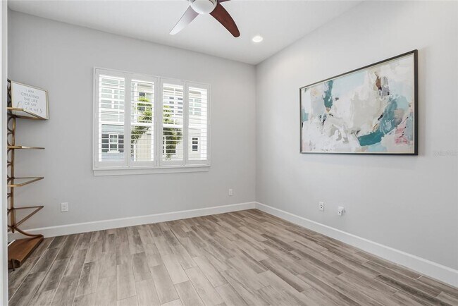 Building Photo - 3162 Moorings Dr S
