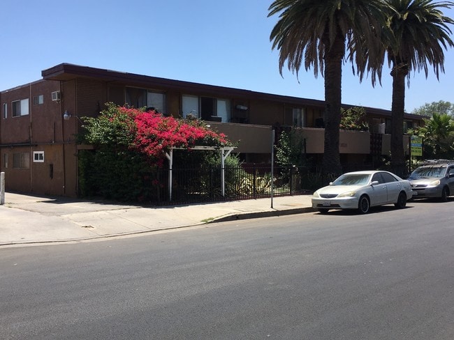 Building Photo - Chase Apartments