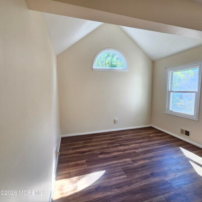 Building Photo - 3 Millay Ct