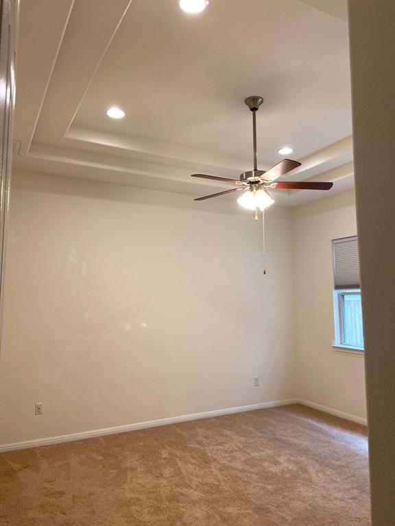 Building Photo - 2918 Zelma Dr