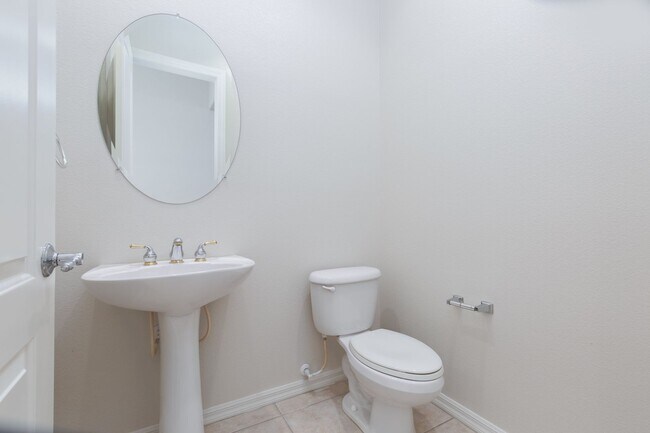 Building Photo - Beautiful Home With Casita in Sun City Anthem