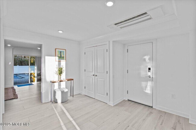 Building Photo - 382 Western Ave