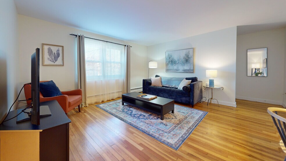 Building Photo - 99 Chestnut St