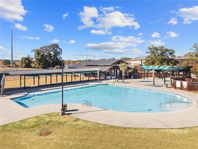 Building Photo - 1961 James Red Moore Blvd