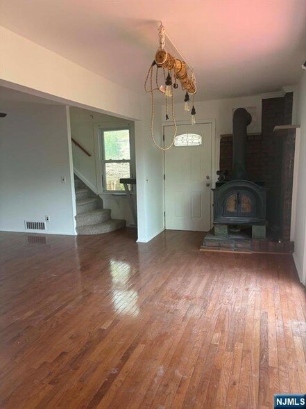 Building Photo - 77 Goldfinch Ln