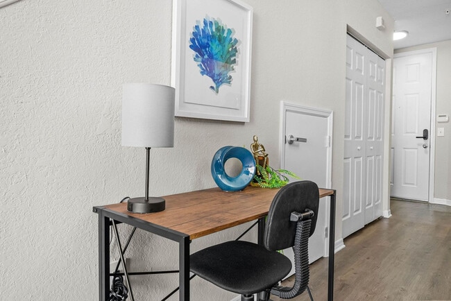 Building Photo - 10142 Montague St