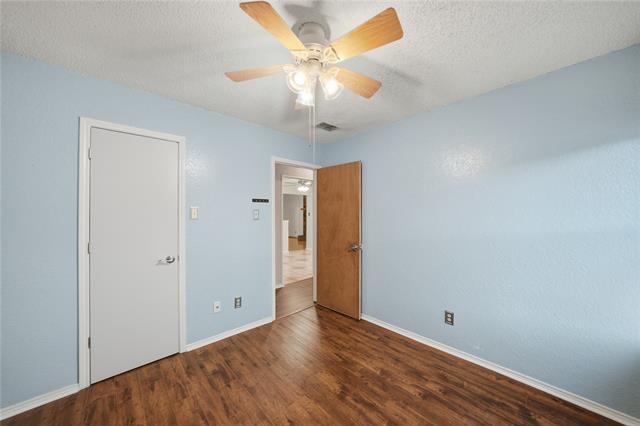 Building Photo - 1129 W Hills Terrace