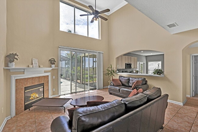 Building Photo - Welcome to your Florida lifestyle! 5 bedro...