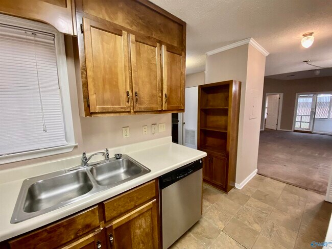 Building Photo - 1110 Liberty Dr