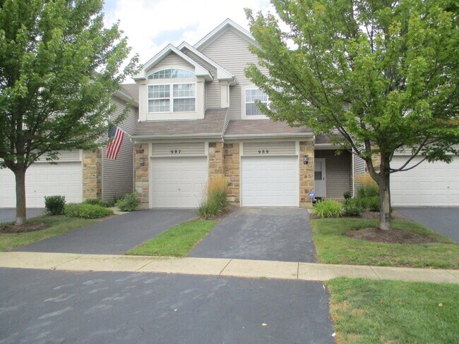Primary Photo - 989 Mesa Dr