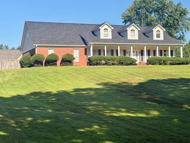 Building Photo - 271 Meadowland Dr