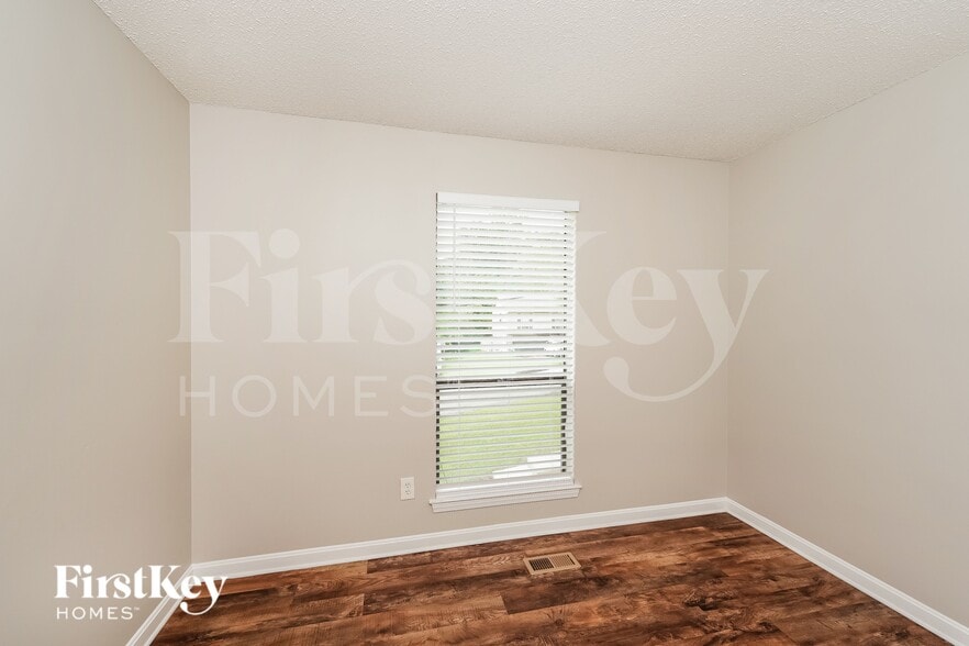 Building Photo - 5332 Balboa Ave