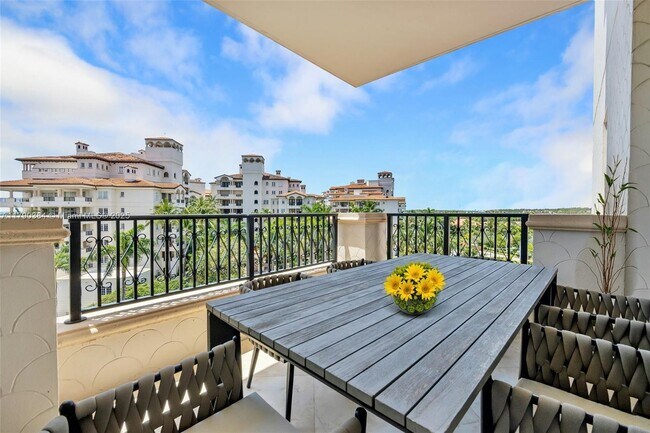Building Photo - 7154 Fisher Island Dr