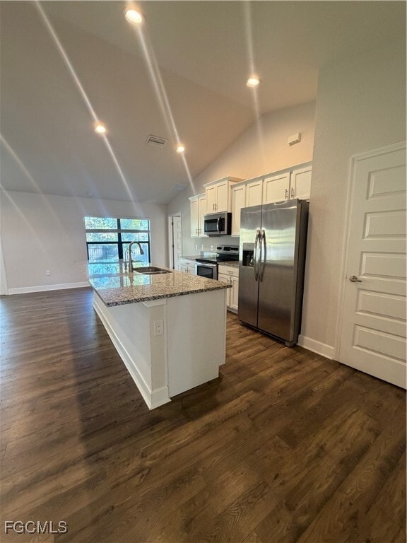 Building Photo - 4602 Karen Ave N