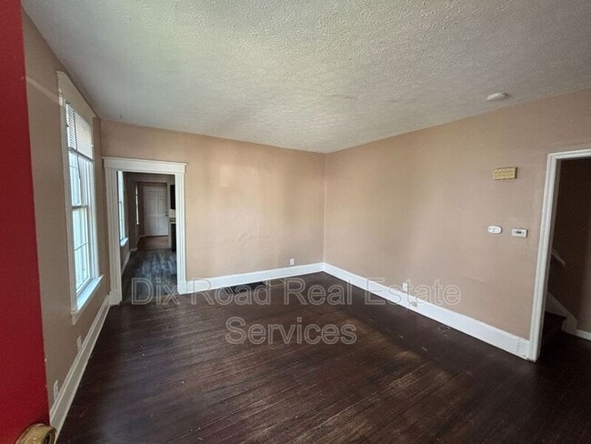 Building Photo - 1219 Campbell Ave
