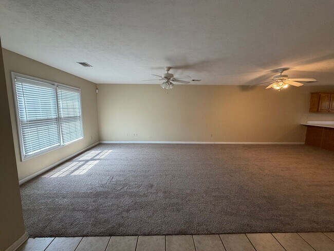 Building Photo - 147 Harmon Dr