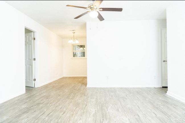 Building Photo - Beautifully Remodeled 3-Bedroom Home with ...