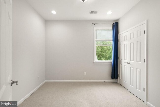 Building Photo - 8857 Yellow Hammer Dr