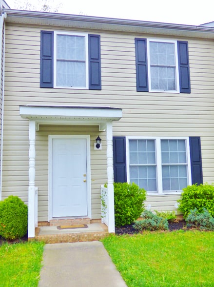 Primary Photo - 103 12th St