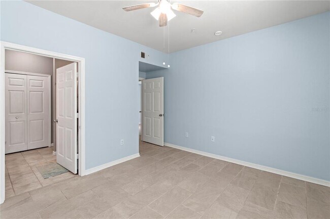 Building Photo - 5560 Rosehill Rd