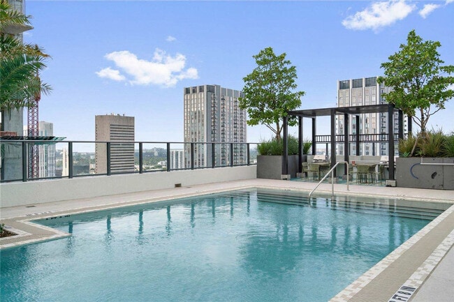 Building Photo - 11 NE 6th St