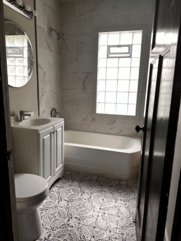 Building Photo - 2602 N 41st St