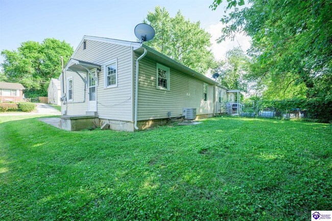 Building Photo - 514 Henry St