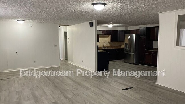 Building Photo - 6116 Rosebury Dr