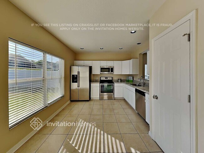 Building Photo - 7108 49th Pl E