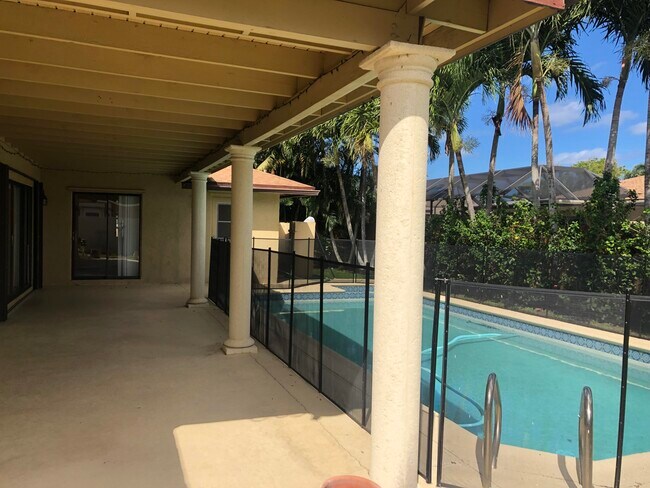Building Photo - 17740 Briar Patch Trail